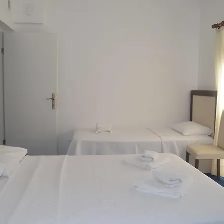 Hotel Lacivert