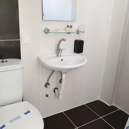 Lacivert Hotel Ayvalik
